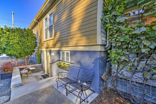 Chic Apartment 2 Blocks from Central Fairhaven! image 5